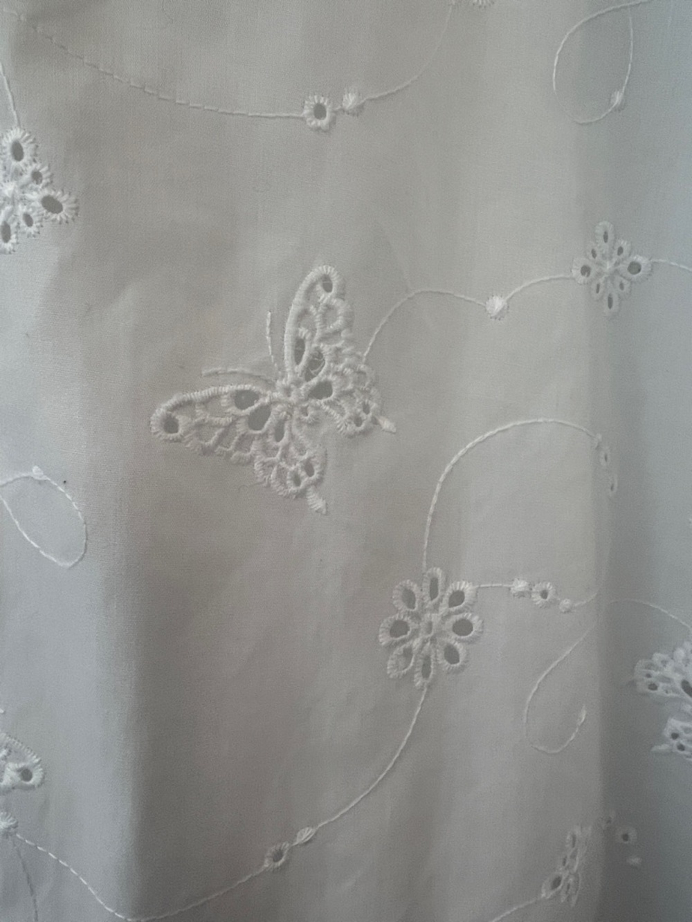 Alfred Dunner White Eyelet Button-Front Blouse - Picture 3 of 6